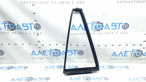 Уплотнитель стекла треугольника задний левый Toyota Rav4 19-24
