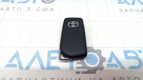 Ключ Toyota Rav4 19-20 3 кнопки, царапины