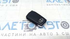 Ключ Toyota Rav4 19-20 3 кнопки, царапины