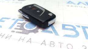 Ключ Toyota Rav4 19-20 3 кнопки, царапины