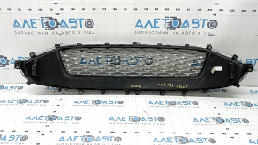 Решетка радиатора grill в сборе с обрамлением Ford Fusion mk5 19-20 хром, titanium, царапины