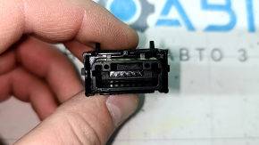 Кнопка центрального замка двери передней правой Subaru Forester 25-26 черная