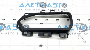 Обрамление дефлектора воздуховода передней панели правое Subaru Forester 25-26 черное