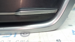 Решетка радиатора grill Audi Q5 80A 18-20 в сборе, с эмблемами, хром, под парктроники, песок, не заводское отверстие