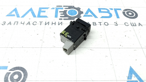 Кнопка закрытия двери багажника внутренняя Subaru Forester 25-26 черная
