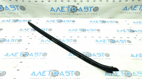 Bandă decorativă parbriz dreapta BMW 3 F30 12-18 uzată, cu denivelări