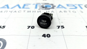 Кнопка TRIP RESET Subaru Forester 25-26