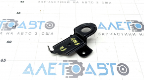 Кронштейн радиатора правый Subaru Forester 25-26 металл