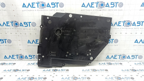 Защита бензобака правая Subaru Forester 25-26 замята, надрывы