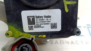 Обогреватель основной батареи Tesla Model X 16-21 с кронштейном, сопротивление под нагрузкой 260 мОм, без нагрузки 60 мОм