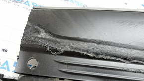 Bara spate Subaru Forester 25-26, gri, lipsă partea stângă, ciupită, ruptă, crăpături, zgârieturi