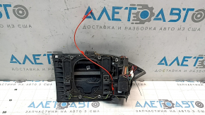 Корпус порта зарядки левый Audi E-Tron 19-23 голый, без рисунка зарядки на клавише, не нажимается клавиша, сломана ось и втулка