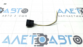 Фишка на датчик замка капота Subaru Forester 25-26
