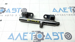 Топливная рейка левая Subaru Forester 25-26 2.5