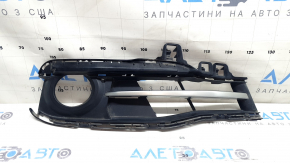 Ramă grilă proiectoare ceață dreapta pentru BMW Seria 3 F30 16-18 Sport, parțial deschisă, cu bandaj gri