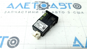 USB HUB Mercedes X247 GLB 20-26 передний, 1 type-C, тип 2