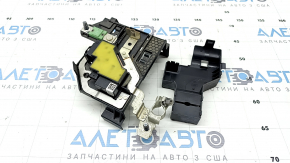 Клемма плюсовая Mercedes X247 GLB 20-26 с распределительной плитой