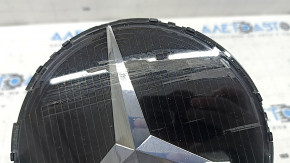 Эмблема решетки радиатора grill Mercedes X247 GLB 20-26 под радар, с подогревом, нет обрамления, царапины