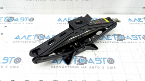Домкрат Volvo XC60 18-26 светлая ручка