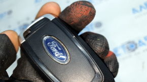 Ключ Ford Explorer 20-22 5 кнопок, тычки