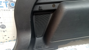 Обшивка арки левая Ford Escape MK4 20-26 черная, глухие решетки, царапины, затерта