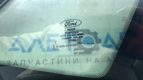 Форточка глухое стекло задняя правая Ford Escape MK4 20-26 хром + черный мат, надрыв уплотнителя