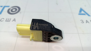 Датчик подушки безопасности задний правый Toyota Rav4 13-18