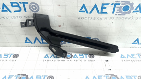 Направляющая шторки багажника левая Volvo XC60 18-26 черная