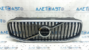 Решетка радиатора grill со значком Volvo XC60 18-21 под камеру
