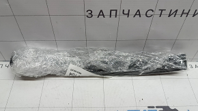 Уплотнитель крыла передний правый Audi A6 C8 19-24 нижний