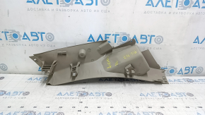 Накладка задней стойки нижняя левая Ford Focus mk3 11-18 серая, царапины
