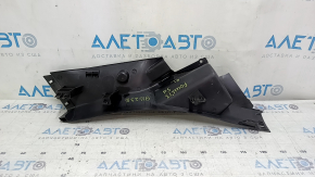 Накладка задней стойки нижняя левая Ford Focus mk3 11-18 5d черная, царапины