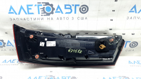 Фонарь правый Audi Q7 16-19 в клее, треснут корпус