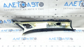Накладка передней стойки левая Audi Q7 16-26 Bose черная, потерта