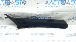 Накладка передней стойки правая Audi Q7 16-26 Bose черная, царапины