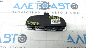 Плафон освещения задний Volvo XC90 16-22 серый, царапины
