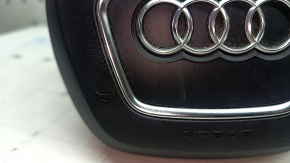 Подушка безопасности airbag в руль водительская Audi Q7 16-20 черная, потерт хром