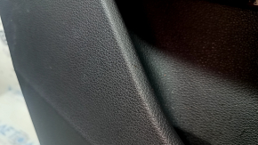 Panou ușă negru, spate stânga, Audi Q7 16-19, inserție din piele maro, ornamente din lemn negru lucios și închis la culoare, BOSE, sub cortină, cotieră din piele maro, cu mâner, zgârieturi, îndoitură