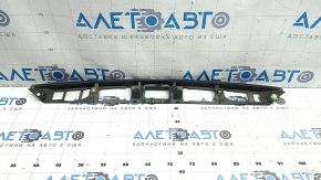 Молдинг крышки багажника Toyota Camry v70 18-24 нет фрагмента эмблемы