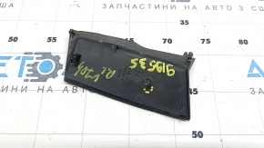 Накладка фонаря левая Toyota Camry v70 18-20 надломано крепление