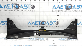 Воздухоприемник Mercedes C-class W205 300/350e/350h 15-18