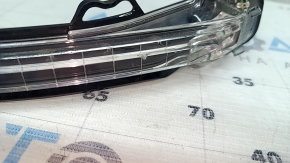 Повторитель поворота правого зеркала Audi A5 F5 18-25 скол