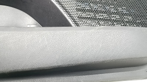 Обшивка двери карточка передняя левая Toyota Camry v70 18-18 кожа черная с черной вставкой пластик, подлокотник кожа, хром молдинг, с ручкой, царапины, потерта