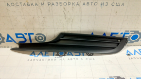 Решетка переднего бампера левая VW Golf 15-17 без хром