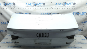 Крышка багажника Audi A4 B9 17-19 белый LY9C, окрашена 0,25-0,3, царапины