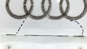 Крышка багажника Audi A4 B9 17-19 белый LY9C, окрашена 0,25-0,3, царапины