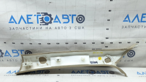 Накладка передней стойки верхняя правая Audi A4 B9 17-17 бежевая, Bang and Olufsen, под чистку, царапины