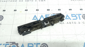 Крепление порога левое Audi A6 C7 12-18