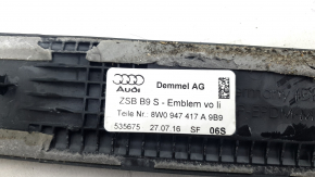 Накладка порога внешняя передняя левая Audi A4 B9 17-20 S-Line с подсветкой, царапины, коррозия