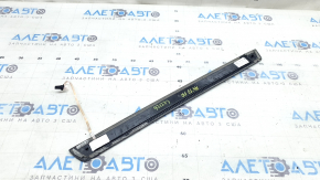 Накладка порога внешняя передняя правая Audi A4 B9 17-20 S-Line с подсветкой, царапины, тычка